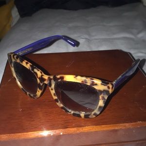 Leopard print sunglasses